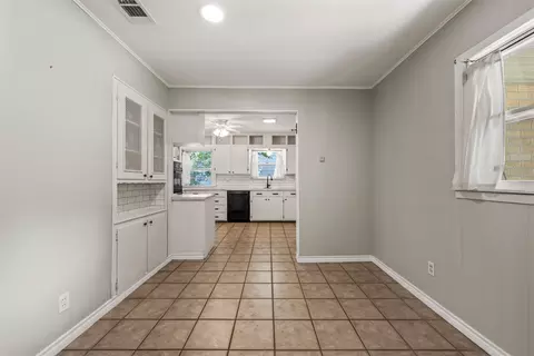 Dining - 3223 Live Oak Ave, Waco, TX 76708 photo 1 of 1