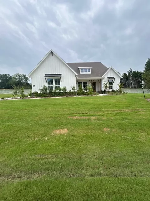 1004 Perrin Ln, Van Alstyne, TX 75495