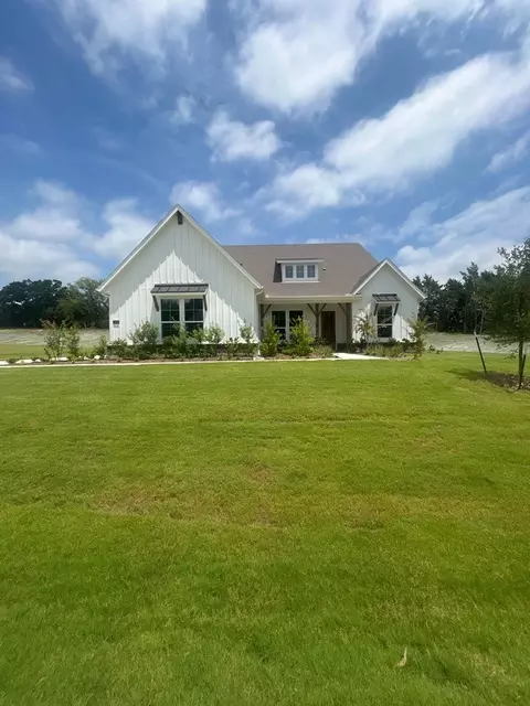 1004 Perrin Ln, Van Alstyne, TX 75495