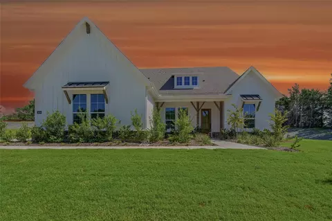1004 Perrin Ln, Van Alstyne, TX 75495