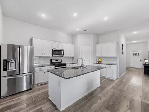 6000 Sutton Fields Trl, Aubrey, TX 76227 photo 9