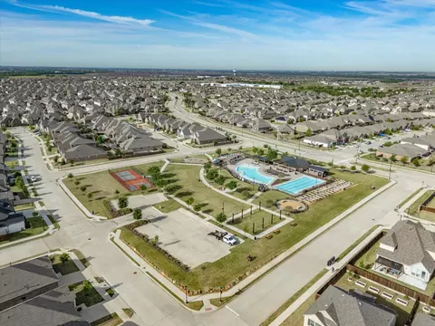6000 Sutton Fields Trl, Aubrey, TX 76227 photo 32