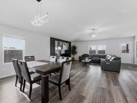 6000 Sutton Fields Trl, Aubrey, TX 76227 photo 6