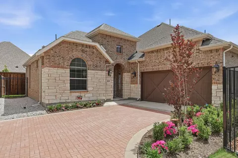 4831 Forest Crest Pkwy, Arlington, TX 76005