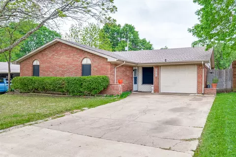 1717 Parkhaven Dr, Seagoville, TX 75159