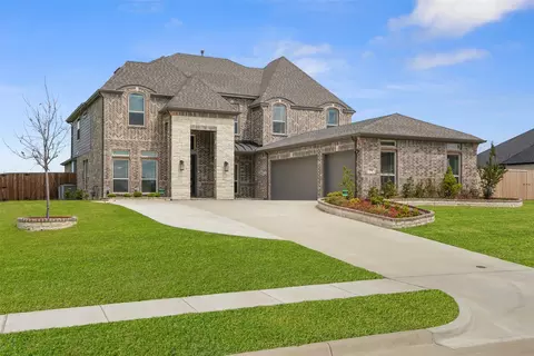 751 Emerald Valley Dr, Ovilla, TX 75154