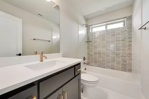Bath - 830 Hackberry Dr, Prosper, TX 75078 photo 5 of 5