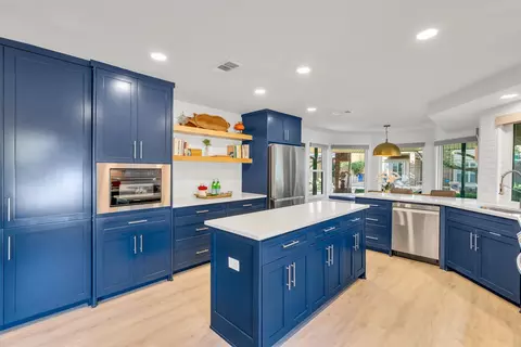 3288 Lakenheath Pl, Dallas, TX 75204