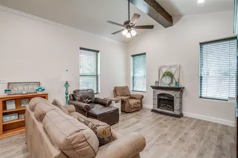 Living - 313 Broken Rd, Perrin, TX 76486 photo 1 of 3