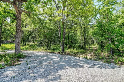 Exterior - 313 Broken Rd, Perrin, TX 76486 photo 5 of 10