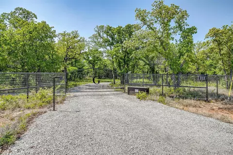 313 Broken Rd, Perrin, TX 76486