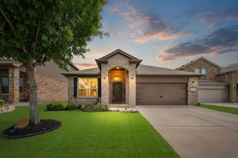 1004 Brownford Dr, Burleson, TX 76028