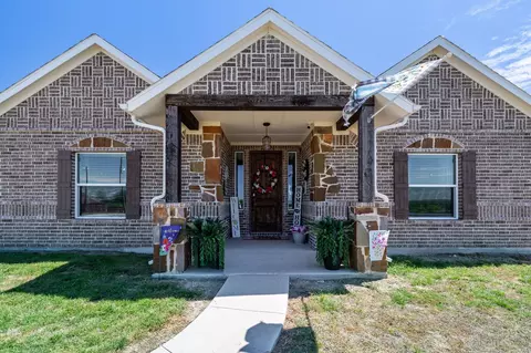 592 Old Agnes Rd, Weatherford, TX 76088
