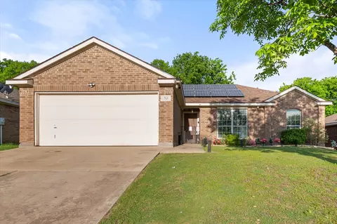 713 Green Acres Ln, Midlothian, TX 76065