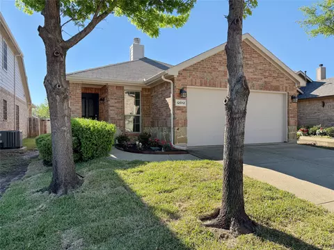 12012 Walden Wood Dr, Fort Worth, TX 76244