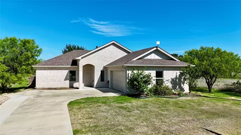 7705 Feather Bay Dr, Brownwood, TX 76801