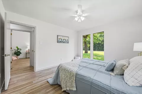 Bedroom - 517 E Beady Rd, Arlington, TX 76006 photo 8 of 9