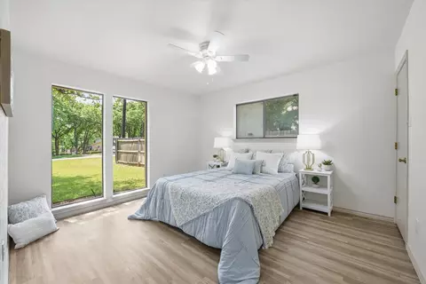 Bedroom - 517 E Beady Rd, Arlington, TX 76006 photo 7 of 9
