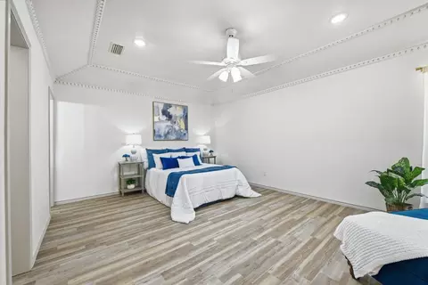 Bedroom - 517 E Beady Rd, Arlington, TX 76006 photo 1 of 9