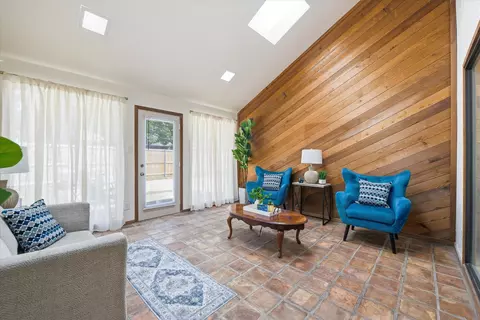 Living - 517 E Beady Rd, Arlington, TX 76006 photo 5 of 6
