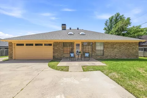 Exterior - 517 E Beady Rd, Arlington, TX 76006 photo 5 of 5
