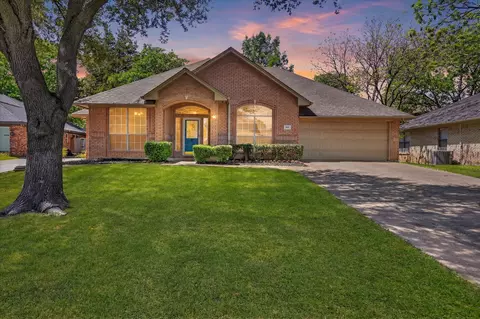 7637 Jill Ct, North Richland Hills, TX 76182