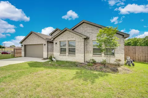 500 Jolie Ct, Joshua, TX 76058