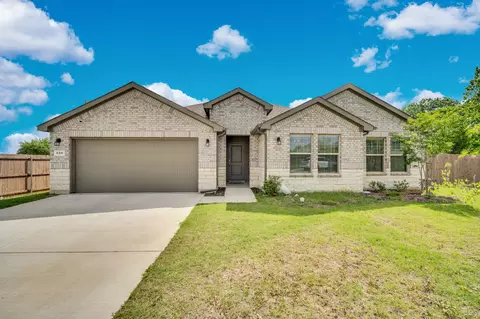 500 Jolie Ct, Joshua, TX 76058