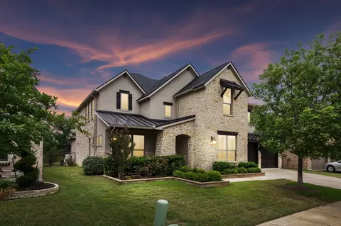 9121 Pecan Woods Trl, Lantana, TX 76226