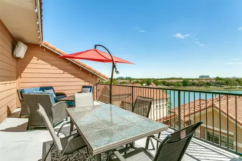 6738 Plaza Via, Irving, TX 75039