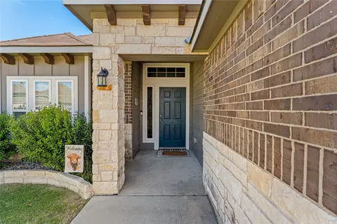 3224 Risinger Rd, Lorena, TX 76655