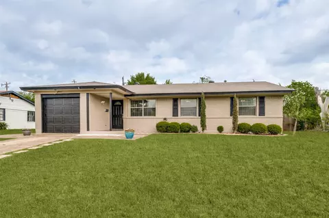 2911 Old North Rd, Farmers Branch, TX 75234
