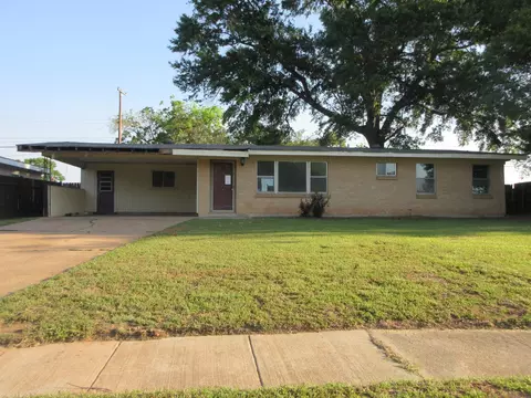 1221 Caroline Dr, Bossier City, LA 71112