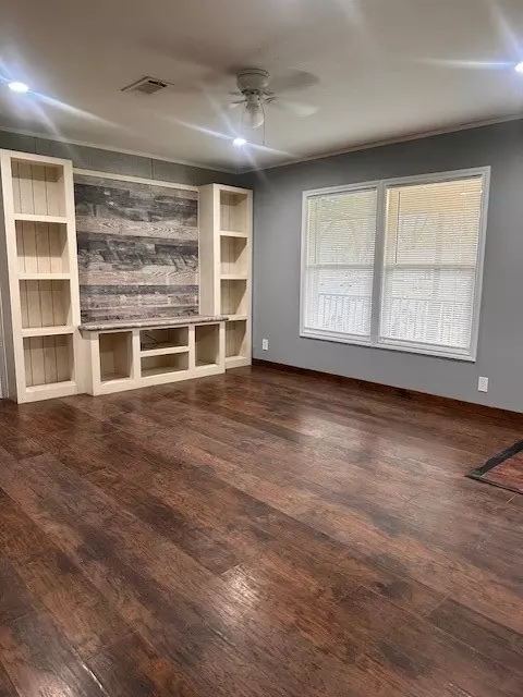 476 Masthead Rd, Mabank, TX 75143