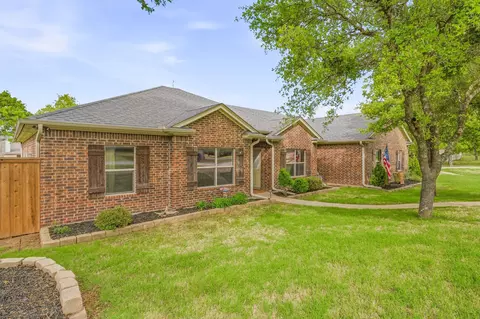 104 Canter Lane Dr, Stephenville, TX 76401
