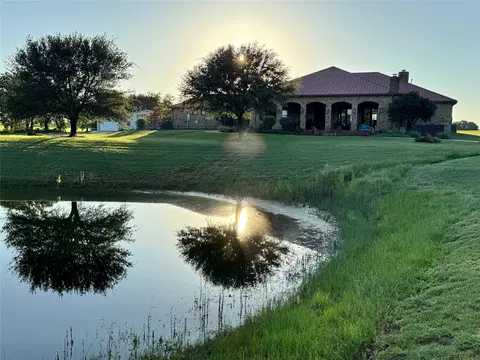 1561 Fm 934, Blum, TX 76627