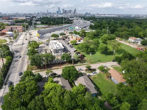 806 E 12th St, Dallas, TX 75203