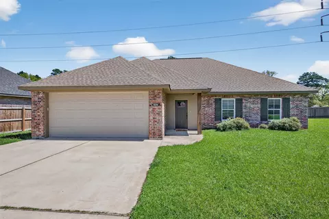 8929 Pines Edge Dr, Shreveport, LA 71129