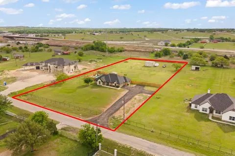 8121 Apollo Dr, Joshua, TX 76058