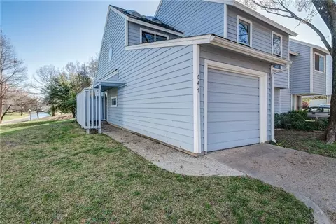 647 Cimarron Trl #647, Irving, TX 75063