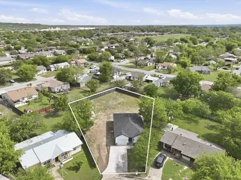 1613 SE Park Rd, Mineral Wells, TX 76067
