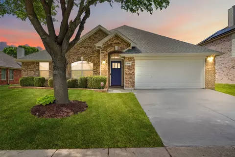 1015 Fleetwood Cove Dr, Grand Prairie, TX 75052