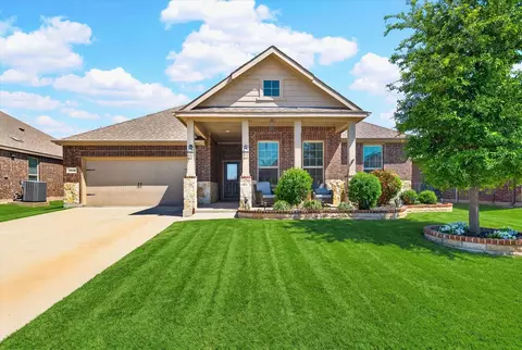 2816 Permian Rd, Aubrey, TX 76227