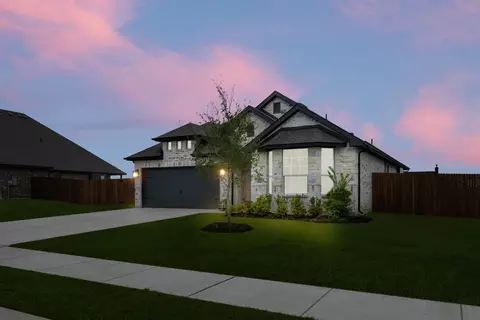 108 Golden Jackal Ct, Godley, TX 76044