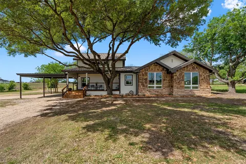 Exterior - 515 Iron Bridge Rd, Lorena, TX 76655 photo 2 of 7