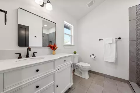 Bath - 515 Iron Bridge Rd, Lorena, TX 76655 photo 5 of 5