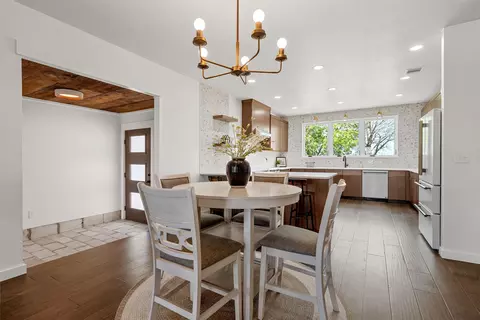 Dining - 515 Iron Bridge Rd, Lorena, TX 76655 photo 2 of 2
