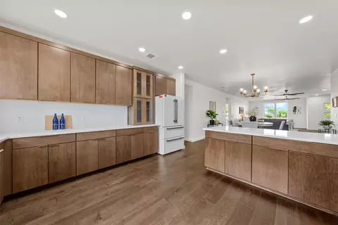 Kitchen - 515 Iron Bridge Rd, Lorena, TX 76655 photo 5 of 6