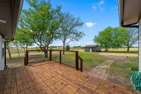 Exterior - 515 Iron Bridge Rd, Lorena, TX 76655 photo 5 of 7