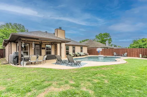 8159 Berkshire Dr, Fort Worth, TX 76137
